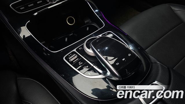 Mercedes-Benz E-Class E220d Avantgarde