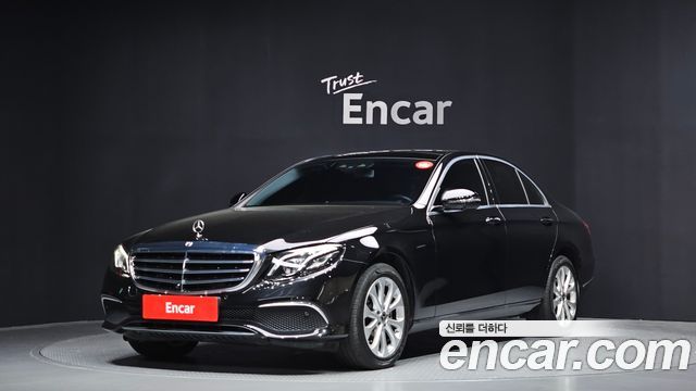 Mercedes-Benz E-Class E300 4MATIC Exclusive
