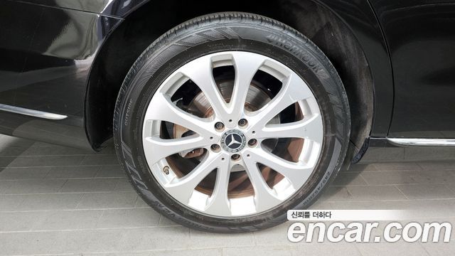 Mercedes-Benz E-Class E300 4MATIC Exclusive