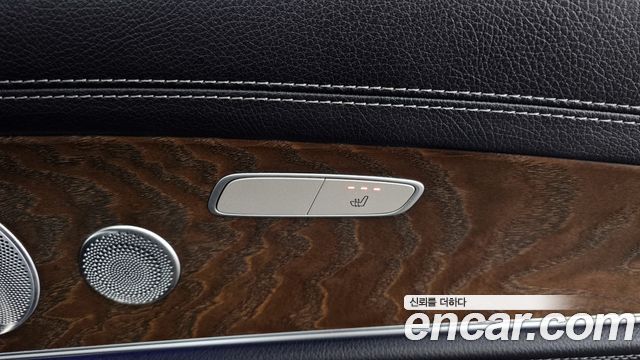 Mercedes-Benz E-Class E300 4MATIC Exclusive