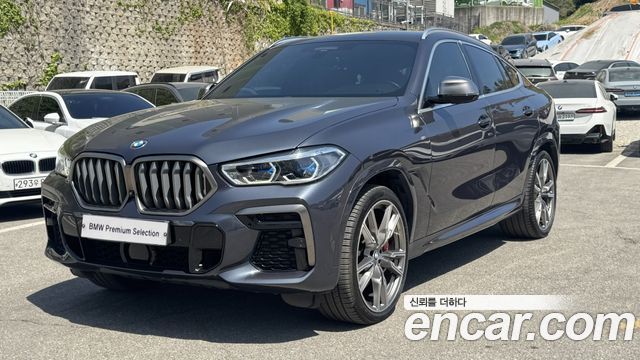 BMW X6 M50i