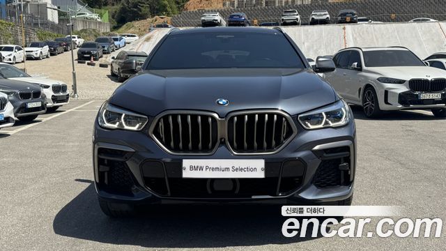 BMW X6 M50i