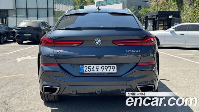BMW X6 M50i