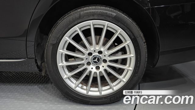 Mercedes-Benz E-Class E220d 4MATIC Exclusive