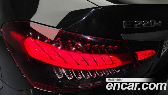 Mercedes-Benz E-Class E220d 4MATIC Exclusive