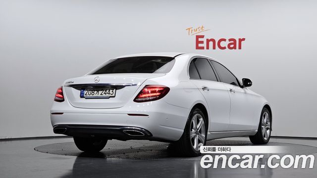 Mercedes-Benz E-Class E220d Avantgarde