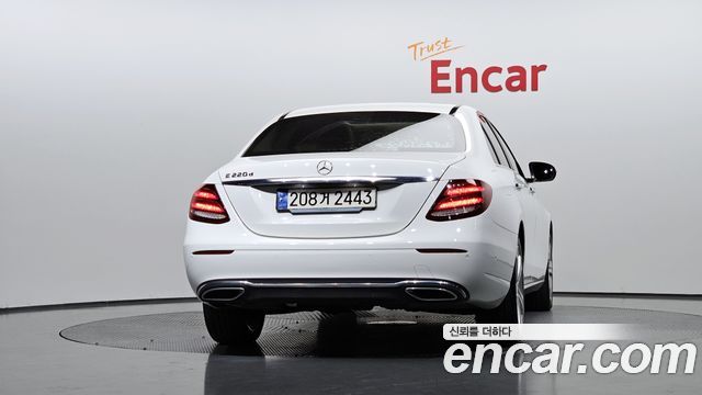 Mercedes-Benz E-Class E220d Avantgarde