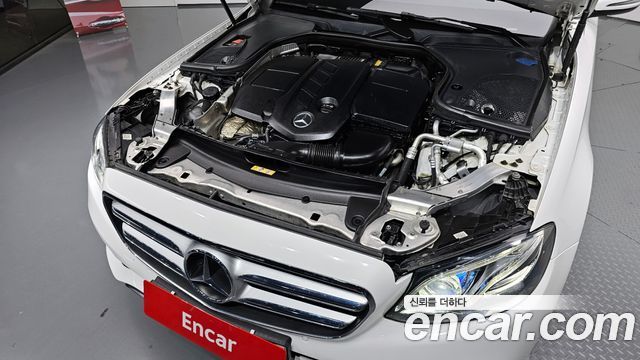 Mercedes-Benz E-Class E220d Avantgarde