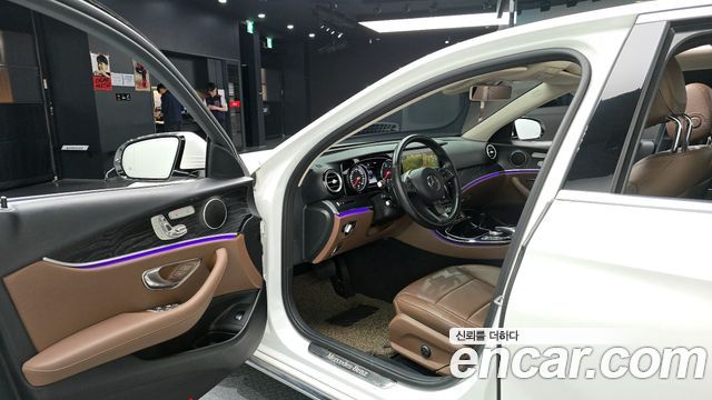 Mercedes-Benz E-Class E220d Avantgarde