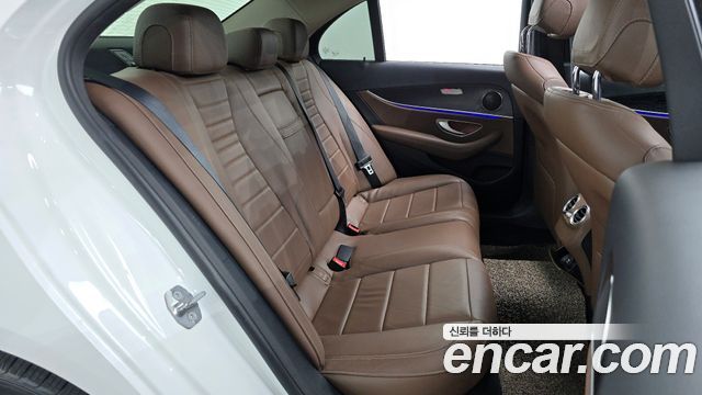 Mercedes-Benz E-Class E220d Avantgarde
