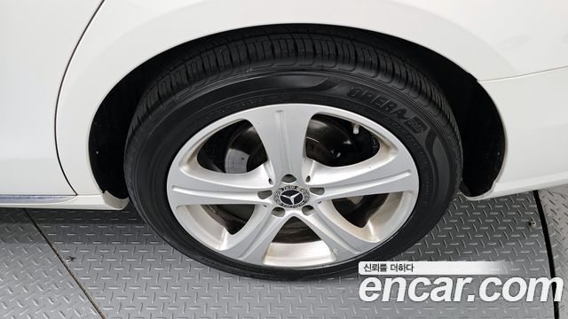 Mercedes-Benz E-Class E220d Avantgarde
