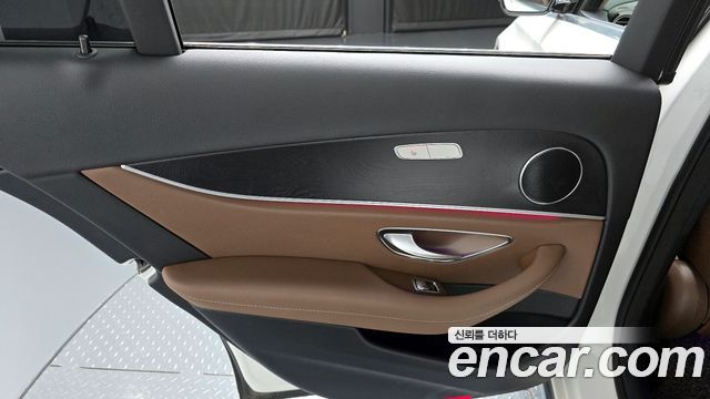 Mercedes-Benz E-Class E220d Avantgarde