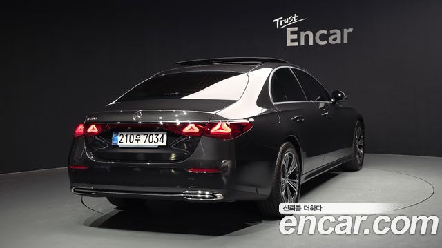 Mercedes-Benz E-Class E200 Avantgarde