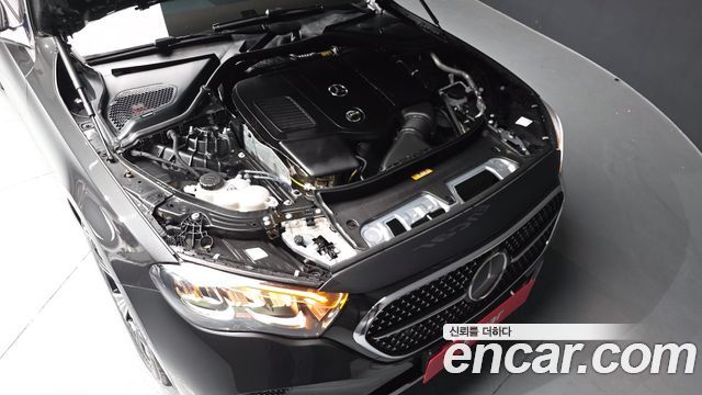 Mercedes-Benz E-Class E200 Avantgarde