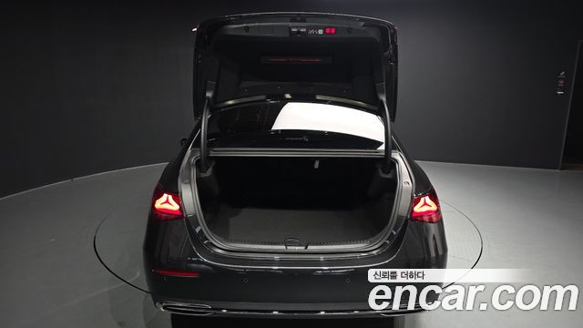 Mercedes-Benz E-Class E200 Avantgarde