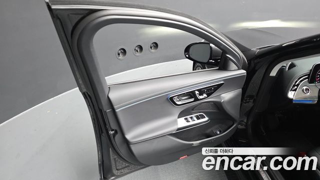 Mercedes-Benz E-Class E200 Avantgarde