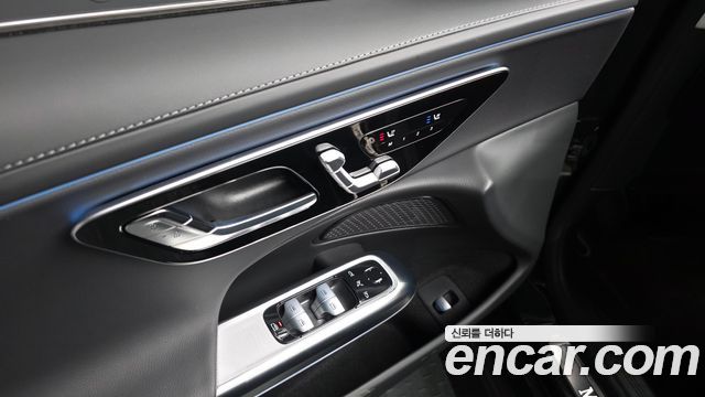 Mercedes-Benz E-Class E200 Avantgarde