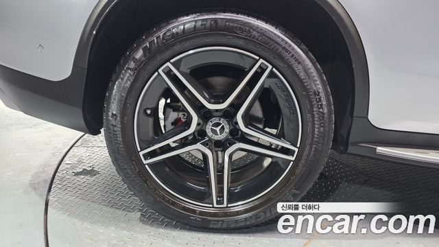 Mercedes-Benz GLC-Class GCL300 4MATIC Coupe