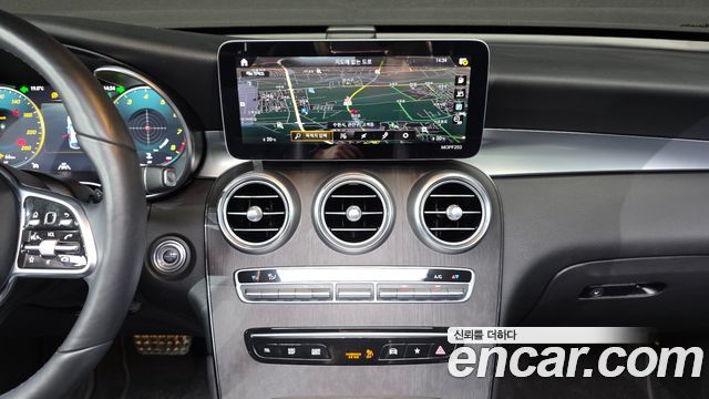 Mercedes-Benz GLC-Class GCL300 4MATIC Coupe