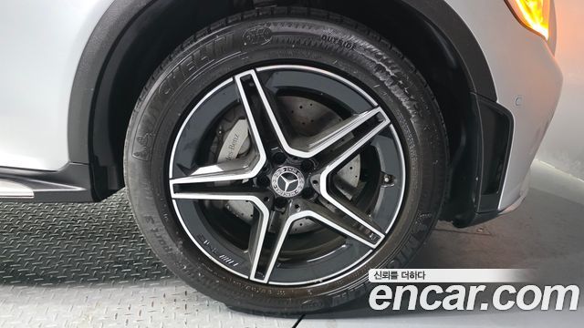 Mercedes-Benz GLC-Class GCL300 4MATIC Coupe