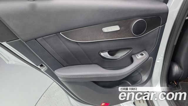 Mercedes-Benz GLC-Class GCL300 4MATIC Coupe