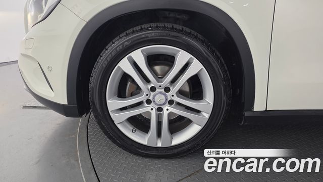 Mercedes-Benz GLA-Class GLA200 d