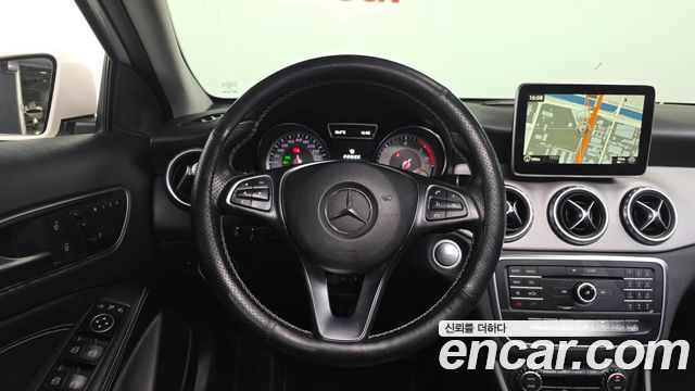 Mercedes-Benz GLA-Class GLA200 d