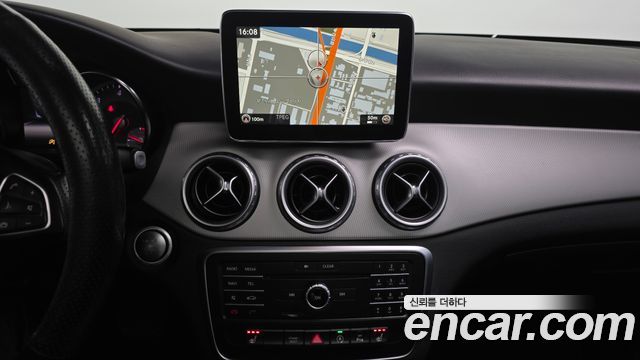 Mercedes-Benz GLA-Class GLA200 d