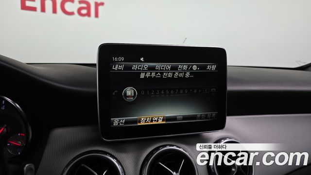 Mercedes-Benz GLA-Class GLA200 d