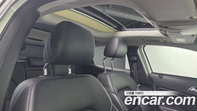 Mercedes-Benz GLA-Class GLA200 d