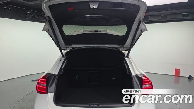 Mercedes-Benz GLA-Class GLA200 d