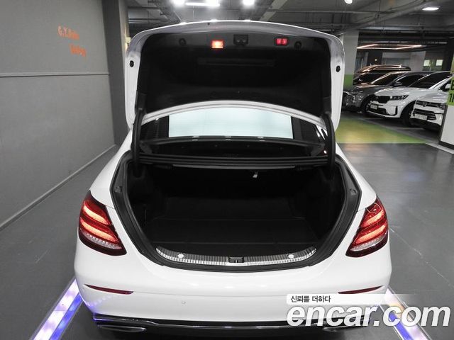 Mercedes-Benz E-Class E300 AV Intelligent Drive