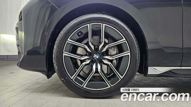 BMW 7-Series 740i xDrive M Sport