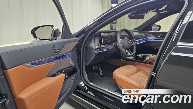 BMW 7-Series 740i xDrive M Sport
