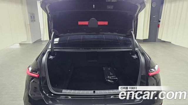 BMW 7-Series 740i xDrive M Sport