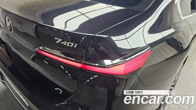 BMW 7-Series 740i xDrive M Sport