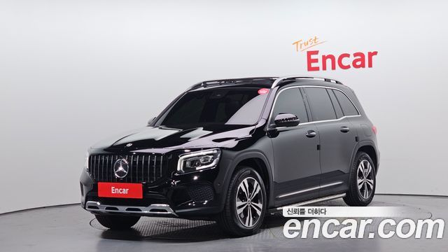 Mercedes-Benz GLB-Class GLB220