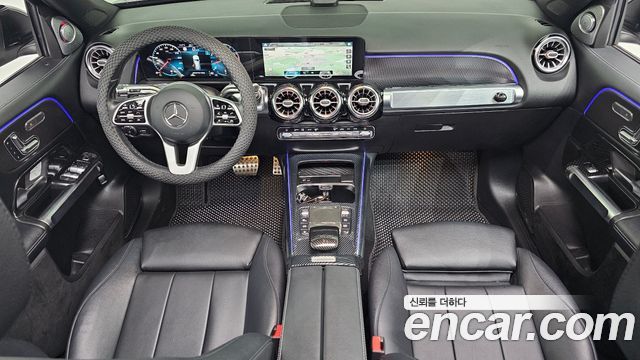 Mercedes-Benz GLB-Class GLB220