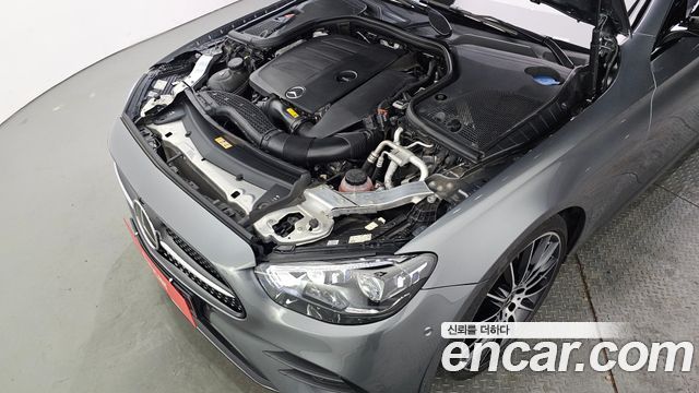 Mercedes-Benz E-Class E350 4MATIC AMG Line
