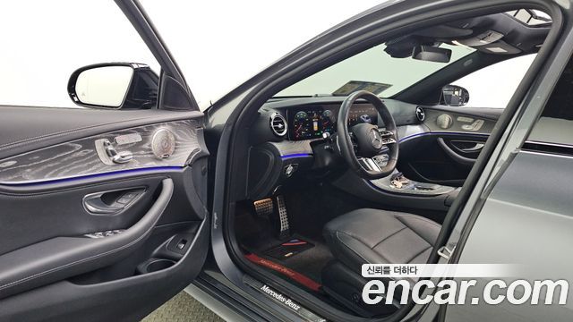 Mercedes-Benz E-Class E350 4MATIC AMG Line