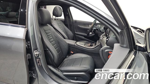 Mercedes-Benz E-Class E350 4MATIC AMG Line