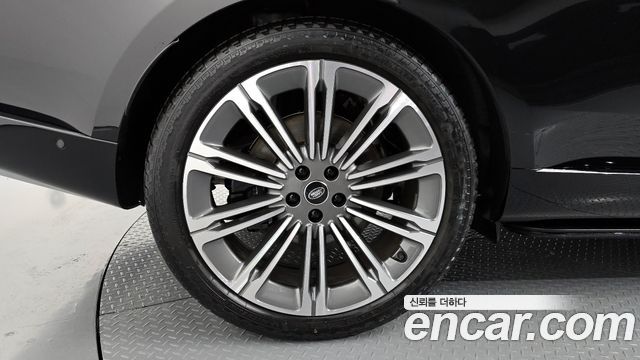 Land Rover Range Rover P530 Autobiography Long Wheel Base