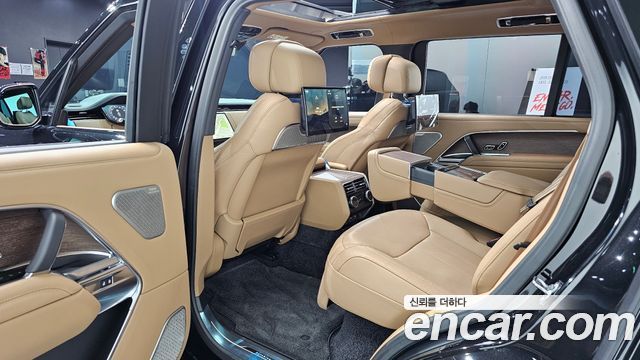Land Rover Range Rover P530 Autobiography Long Wheel Base