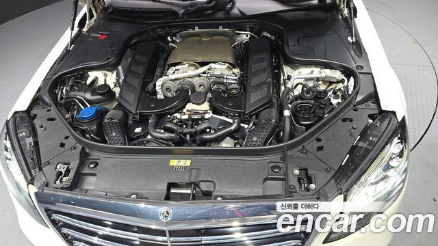 Mercedes-Benz S-Class S560L