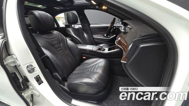 Mercedes-Benz S-Class S560L