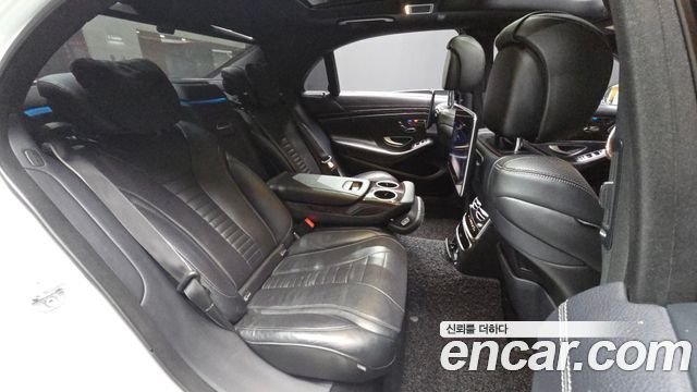 Mercedes-Benz S-Class S560L