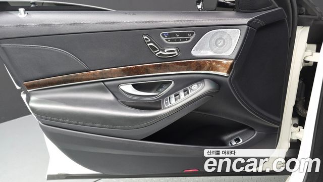 Mercedes-Benz S-Class S560L