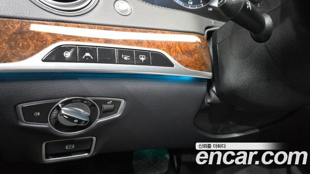 Mercedes-Benz S-Class S560L