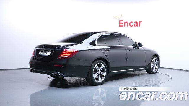 Mercedes-Benz E-Class E300 4MATIC Avnatgarde