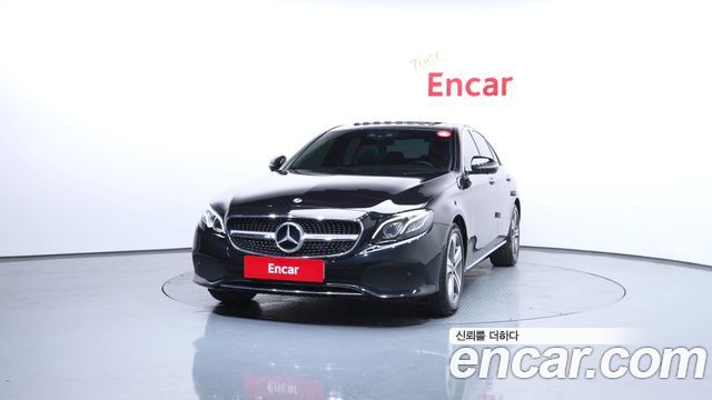 Mercedes-Benz E-Class E300 4MATIC Avnatgarde